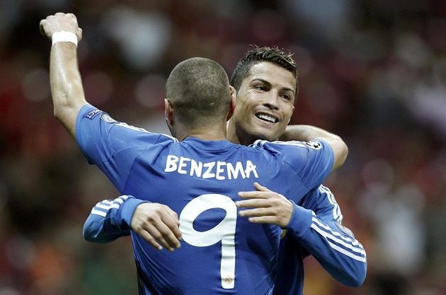 Cristiano Ronaldo se se spoluhráčem Karimem Benzemou podíleli na vysoké výhře Realu Madrid v duelu Ligy mistrů s Galatasarayem Istanbul.