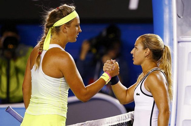 Chybějící centimetry nahrazuje Dominika Cibulková na kurtu bojovností, sebevědomím a energií. V Melbourne to znovu dokázala i proti o hlavu vyšší Viktorii Azarenkové.