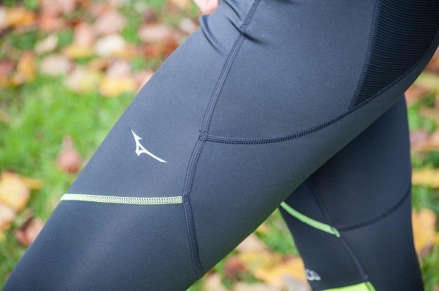 Běžecké legíny Mizuno BG3000 Long Tight - dobře sedí i díky promyšlenému designu.