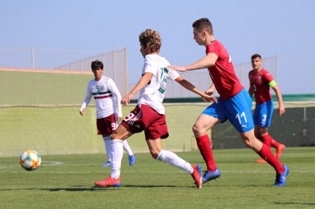 Česká reprezentační jednadvacítka rozdrtila na soustředění ve Španělsku o rok mladí soupeře z Mexika 4:0.
