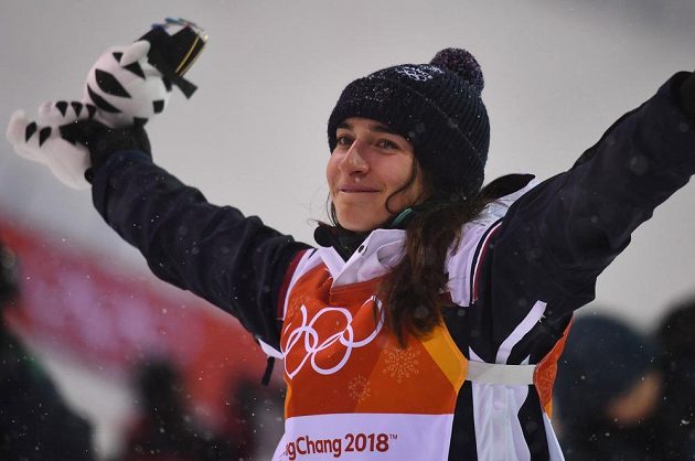 Francouzka Perrine Laffontová je novou olympijskou vítězkou v jízdě v boulích.