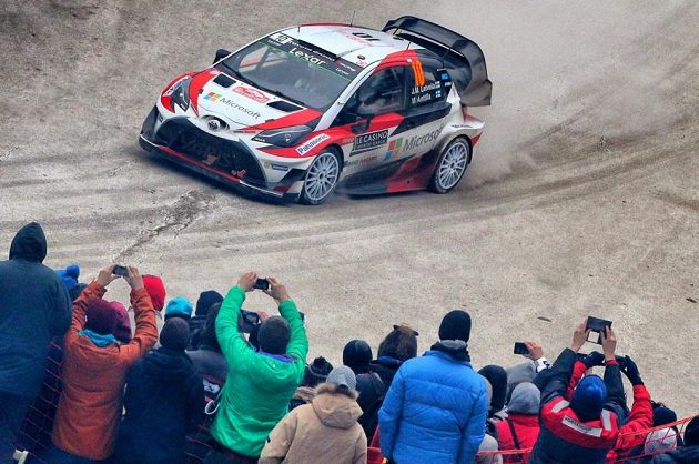 Jari-Matti Latvala a Miika Anttilla s Toyotou Yaris WRC na trati Rallye Monte Carlo, kde vybojovali druhou příčku.