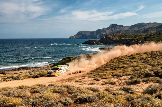 Martin Prokop s Fiestou WRC během závodu mistrovství světa.