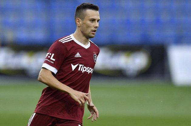 The author of the first goal Jakub Pešek from Sparta, who played in the Liberec jersey last season.