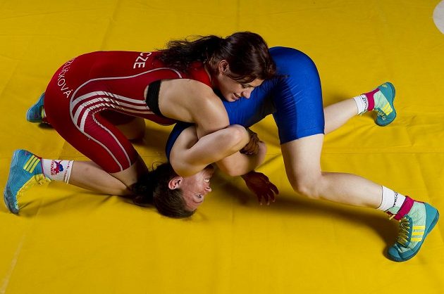 Adéla Hanzlíčková a Lenka Hocková-Martináková při tréninku.