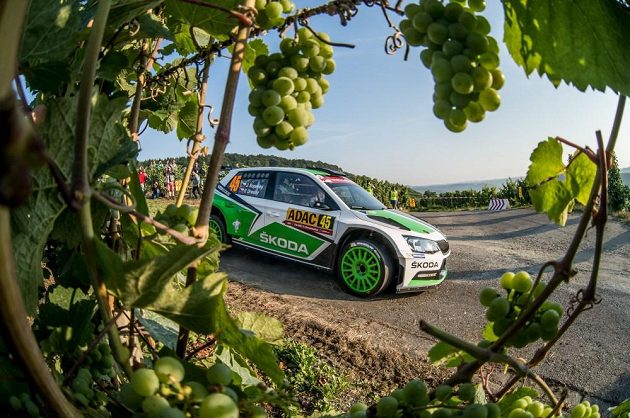 Jan Kopecký se Škodou Fabia R5 na trati Německé rallye.
