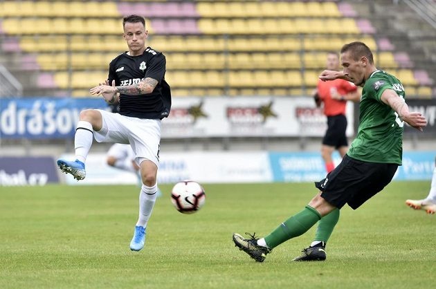 Zleva Jan Sýkora z Jablonce a Michailo Cmiljanovič z Příbrami.