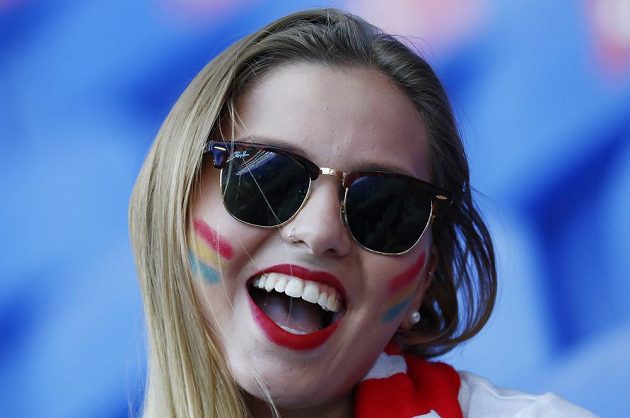 Fanynka portugalských fotbalistů byla s vystoupením Seleção nadmíru spokojená.