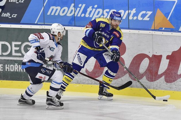 Hokejisté týmu Aukro Berani Zlín přivítali v dohrávce 25. kola extraligy Piráty Chomutov.