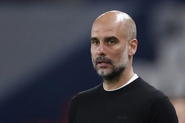 Manažer Manchesteru City Pep Guardiola odmítal po semifinále Ligy mistrů s PSG chválu na svou osobu.