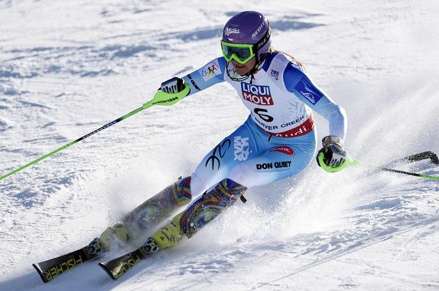 Česká lyžařka Šárka Strachová zajela v prvním kole slalomu na MS v Beaver Creeku třetí nejrychlejší čas.