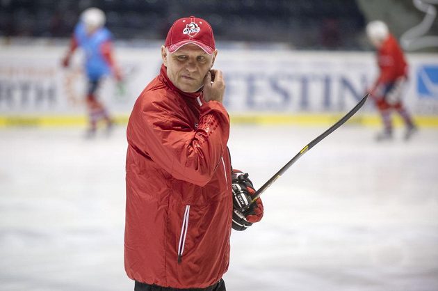 Hokejisté extraligových Pardubic v úterý trénovali poprvé pod vedením nového hlavního kouče Petera Draisaitla.