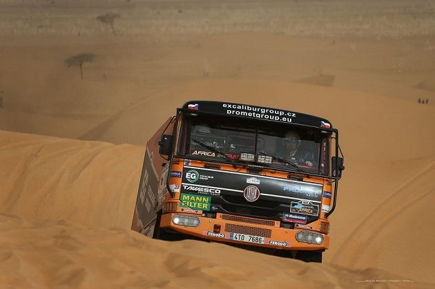 Tomáš Tomeček s Tatrou na trati Afrika Eco Race 2015.