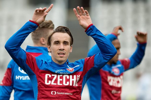 Záložník Josef Šural během tréninku české fotbalové reprezentace na pražském Strahově.