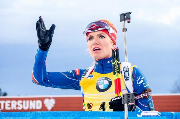 Česká biatlonistka Gabriela Soukalová před startem stíhací závodu žen ve švédském Östersundu.