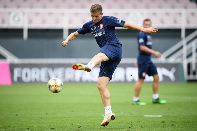 Plzeňský Jan Kopic během tréninku fotbalové reprezentace před zápasy kvalifikace ME 2020 v Kosovu a Černé Hoře.