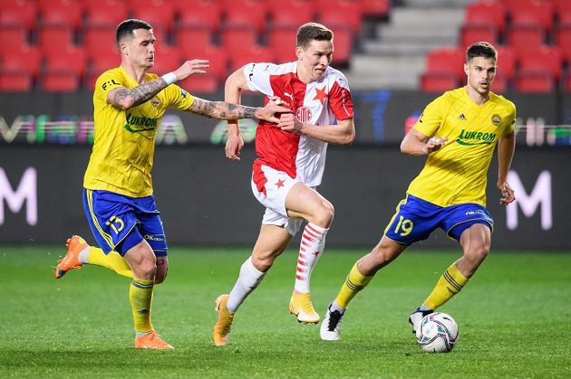 Roman Potočný ze Zlína, Lukáš Provod ze Slavie Praha a Lukáš Vraštil ze Zlína
