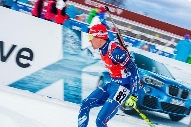Michal Krčmář byl nejlepším z českých biatlonistů, ve sprintu bral 13. místo.