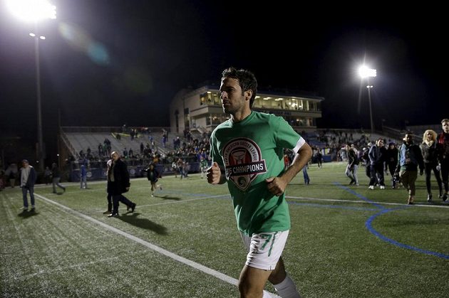 Legendární útočník Raúl González (na snímku) se rozloučil s bohatou kariérou stylově, s týmem New York Cosmos vyhrál nižší zámořskou soutěž NASL.