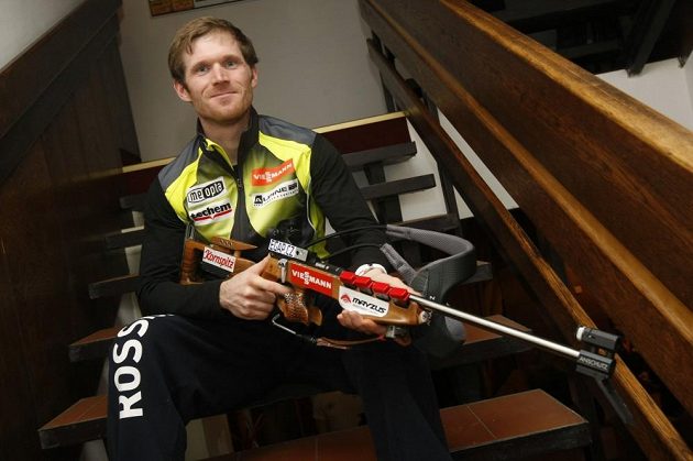 Michal Šlesingr při setkání českých biatlonistů s novináři na hotelu v Novém Městě na Moravě během MS.