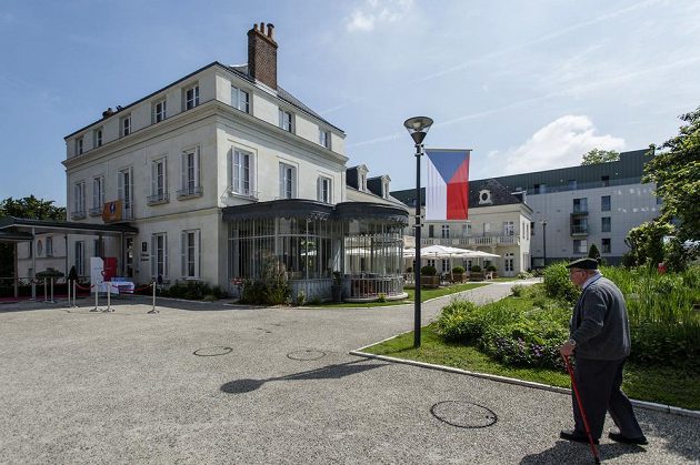 Zámecký hotel Clarion Chateau Belmont ve francouzském městě Tours, kde budou ubytováni během mistrovství Evropy čeští fotbalisté.