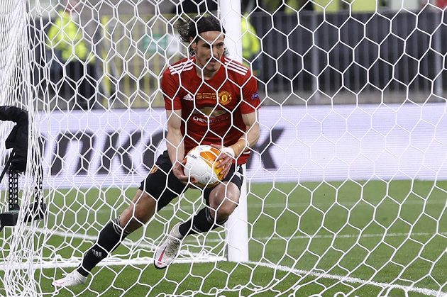 Hvězdný kanonýr Manchesteru United Edinson Cavani slaví svůj gól ve finále Evropské ligy proti Villarrealu.