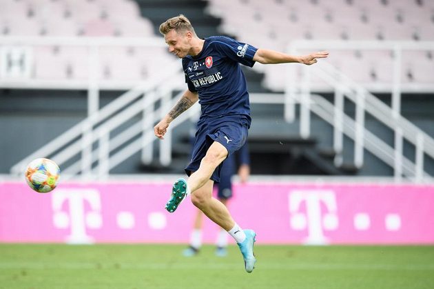 Záložník Ladislav Krejčí během tréninku fotbalové reprezentace před zápasy kvalifikace ME 2020 v Kosovu a Černé Hoře.