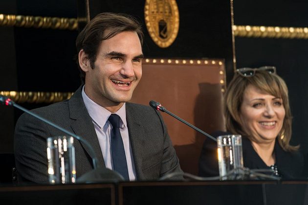 Tenista Roger Federer během tiskové konference na Staroměstské radnici v Praze.