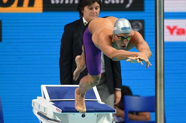 Český plavec Jan Micka během finále závodu na 1 500 m volný způsob.
