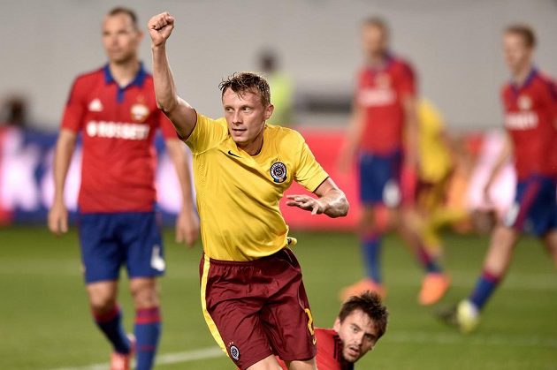 Sparťanský záložník Ladislav Krejčí slaví vyrovnávací gól na hřišti CSKA Moskva.