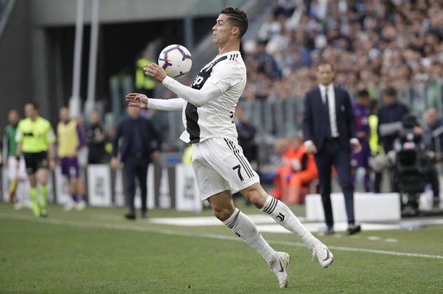 Největší hvězda Juventusu - Cristiano Ronaldo. Známý Portugalec může slavit mistrovský titul v Itálii.