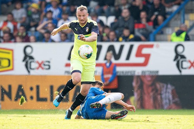 Michael Krmenčík z Viktorie Plzeň a Taras Kačaraba ze Slovanu Liberec během utkání 2. kola Fortuna ligy.