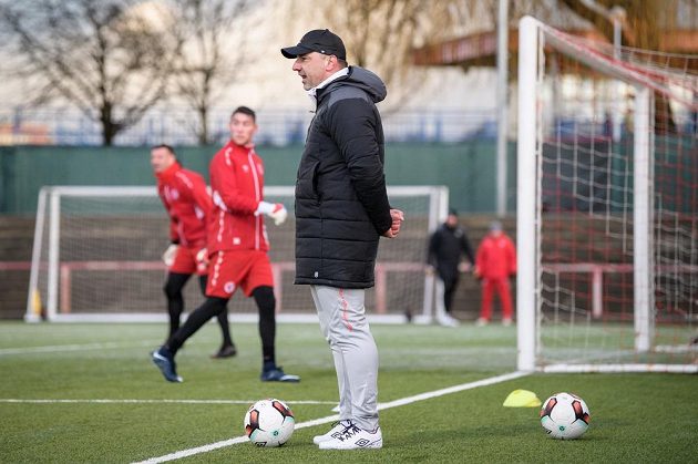 Nový trenér Slavie Praha Jindřich Trpišovský během zahájení zimní přípravy v Praze.