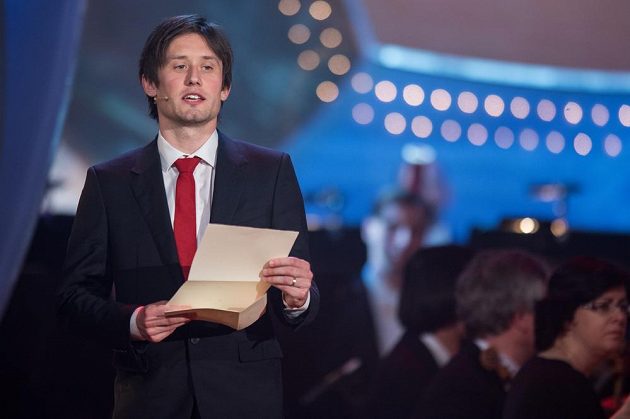 Tomáš Rosický během vyhlášení ankety Fotbalista roku 2015 v Obecním domě v Praze.