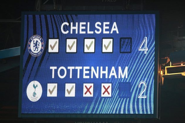 Fotbalisté Chelsea postoupili přes Tottenham do finále Ligového poháru. Rozhodl o tom penaltový rozstřel ve čtvrteční odvetě, Chelsea vyhrála 4:2.