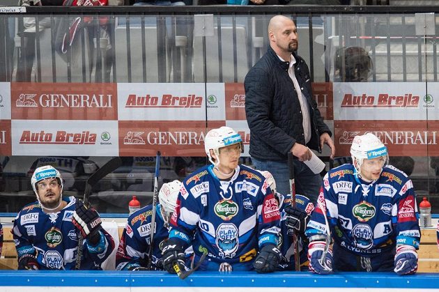 Brněnský kouč Libor Zábranský během druhého utkání čtvrtfinále Generali play off.