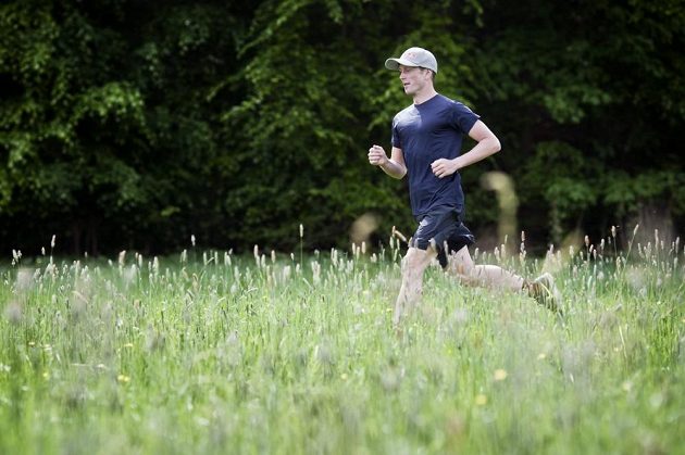 Jan Kubíček běhá v létě, v zimě. Kvalitní příprava se odrazí i na vašich výkonech.