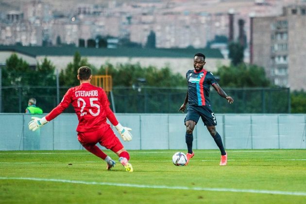 Plzeňský útočník Joel Kayamba vstřelil vedoucí branku Plzně v Konfrenční lize.