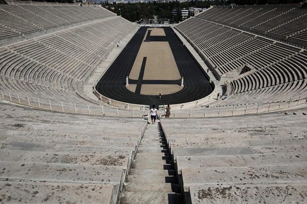 Mramorový Panathénský stadión hostil v roce 2004 lukostřelbu, dnes jako jedno z mála olympijských sportovišť slouží jako turistická atrakce.