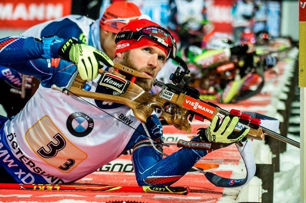 Michal Šlesingr na střelnici.
