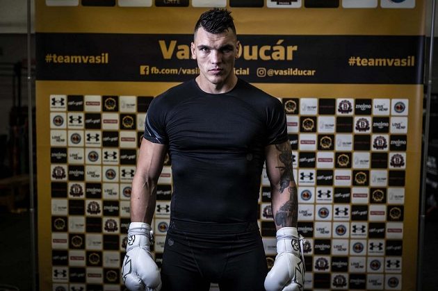 Český profesionální boxer Vasil Ducár se opět ukáže v bitvě s věhlasným sokem. V ringu se mu 11. září postaví Ryan Rozicki.