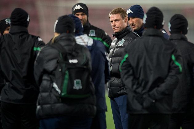 Trenér Kasnodaru Oleg Kononov během tréninku před utkáním Evropské ligy na hřišti Sparty.