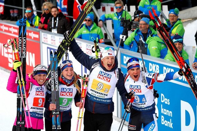 Úspěšná sestava českého mixu: zleva Eva Kristejn Puskarčíková, Markéta Davidová, Ondřej Moravec a Michal Krčmář.