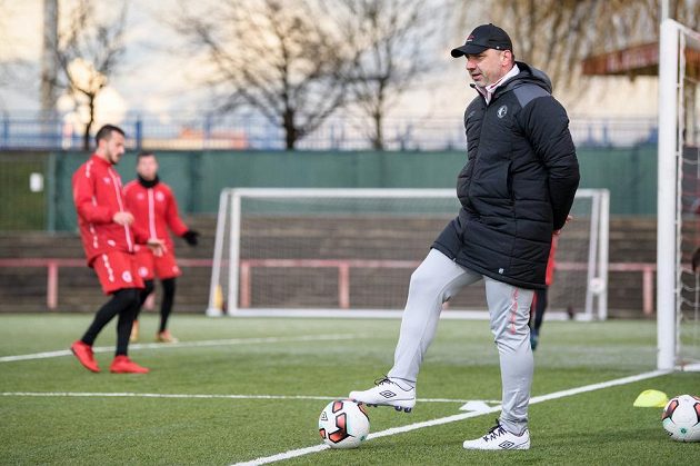 Nový trenér Slavie Praha Jindřich Trpišovský během zahájení zimní přípravy v Praze.