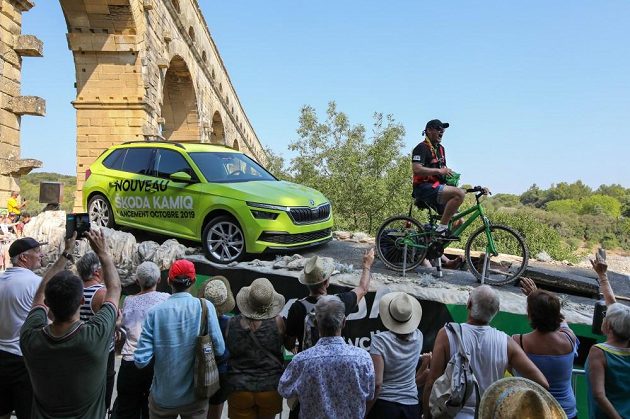 Reklamní karavana na Tour de France 2019.
