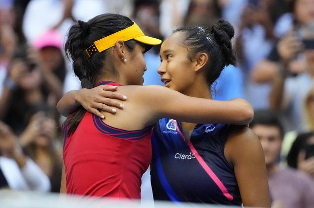 Only one could win.  Leylah Fernandez (right) congratulates Emma Raducanu on her triumph at the US Open.