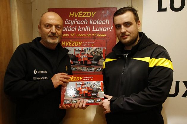 Petr a Lukáš Vojáčkové pokrtili knižku o českých závodnících.