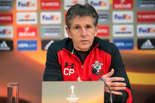 Trenér Southamptonu Claude Puel na tiskové konferenci před utkáním se Spartou.