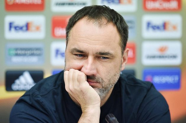 Trenér Slovanu Liberec Jindřich Trpišovský na tiskové konferenci před utkáním Evropské ligy s Karabachem.