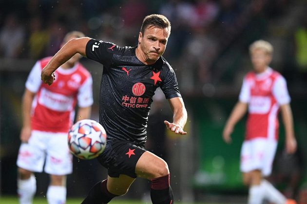 Útočník Slavie Stanislav Tecl během utkání 3. kola Fortuna ligy proti FK Pardubice.